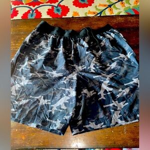 Swimming trunks camo large like new​